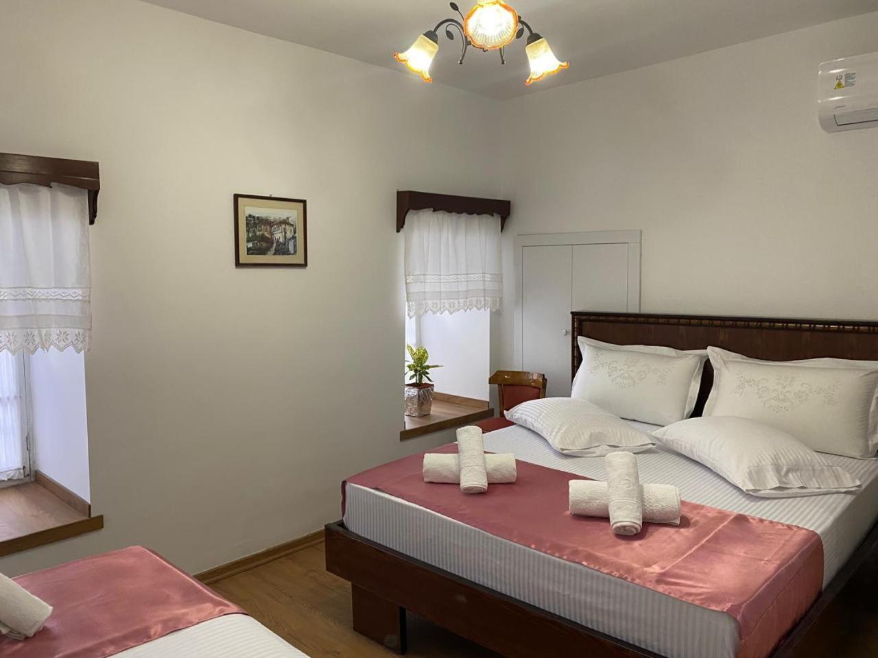 Yuri Guest House Gjirokaster Luaran gambar