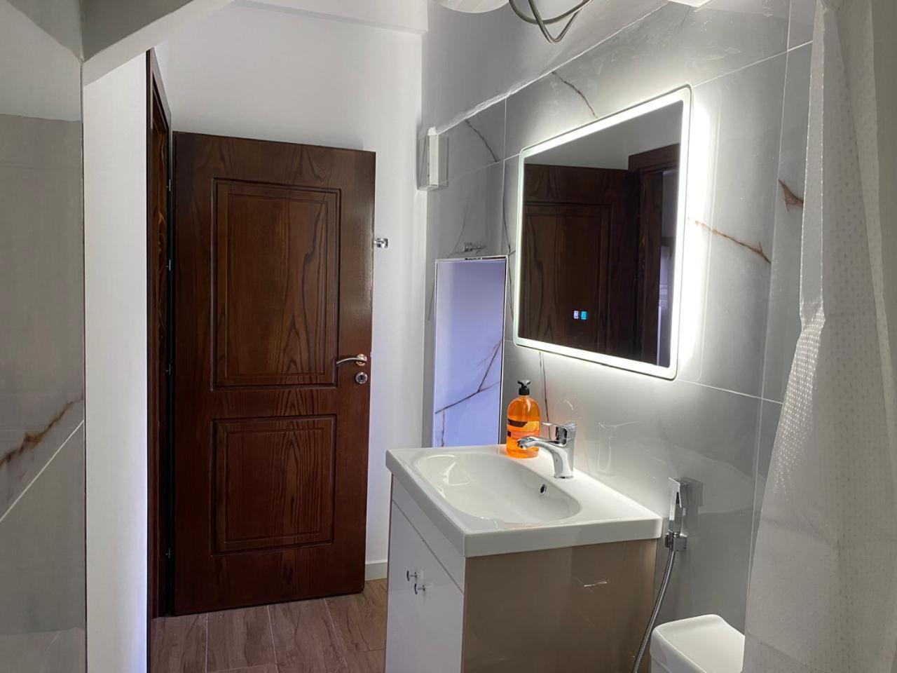 Yuri Guest House Gjirokaster Luaran gambar