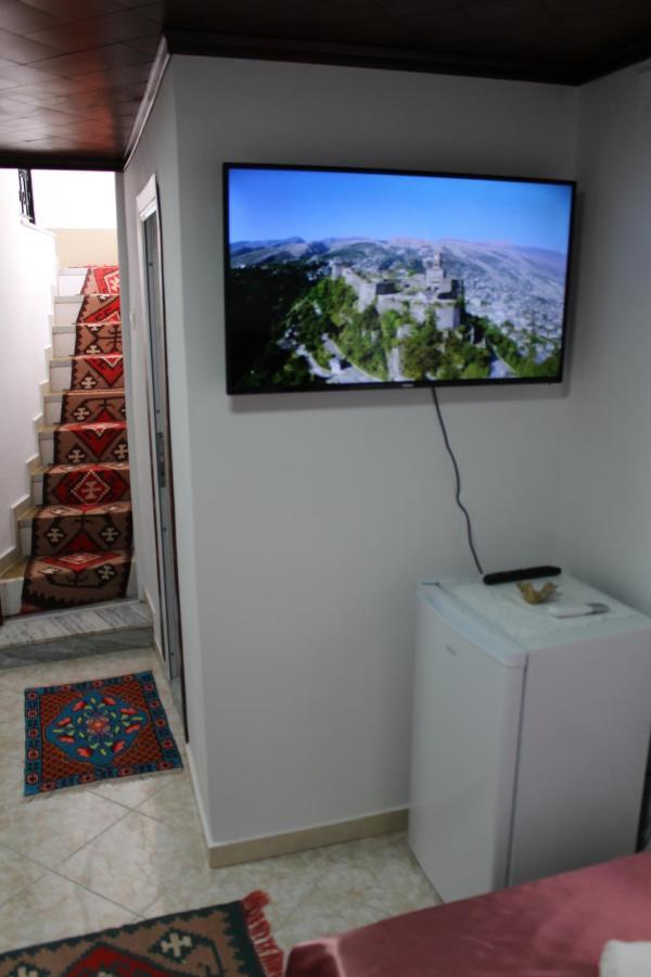 Yuri Guest House Gjirokaster Luaran gambar